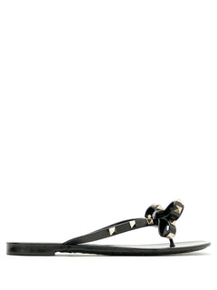 rockstud bow-detai sandals