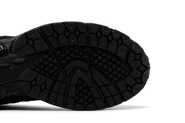 New Balance 2002R Black Cat