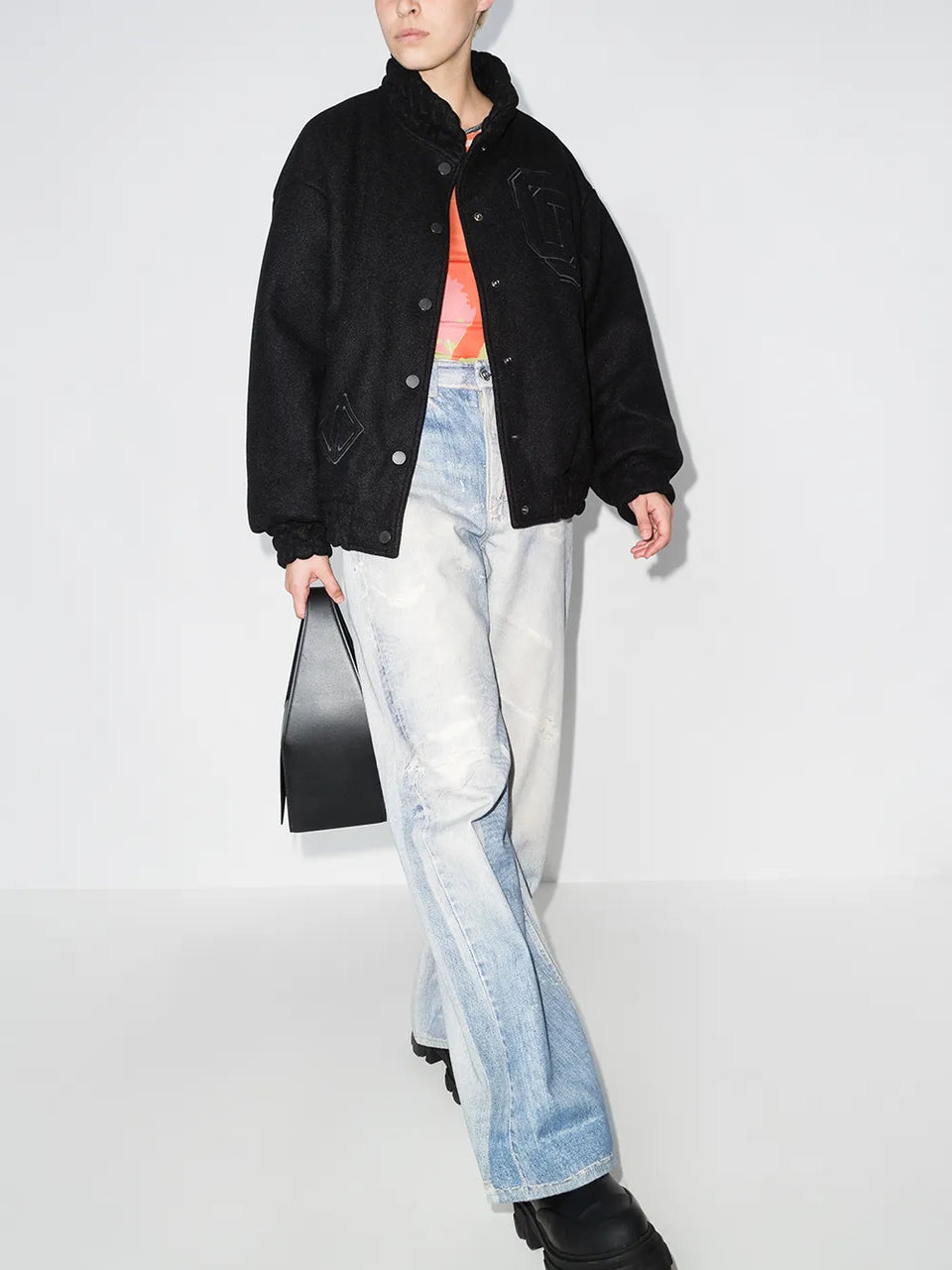 distressed-effect jeans