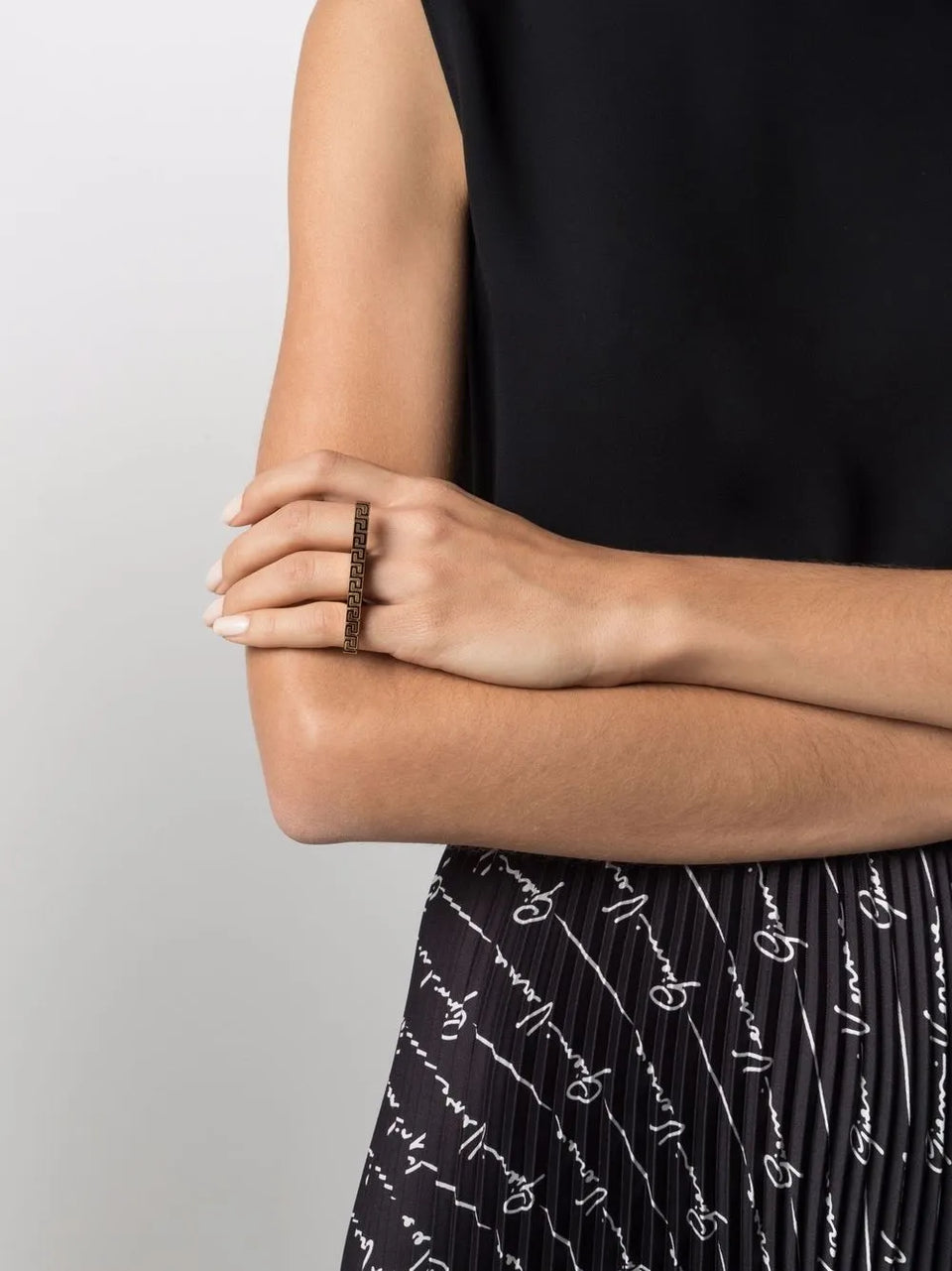 Greca duster ring