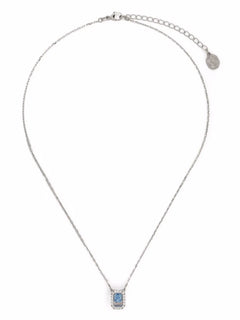 Una pendant necklace