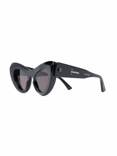 Mega cat-eye sunglasses