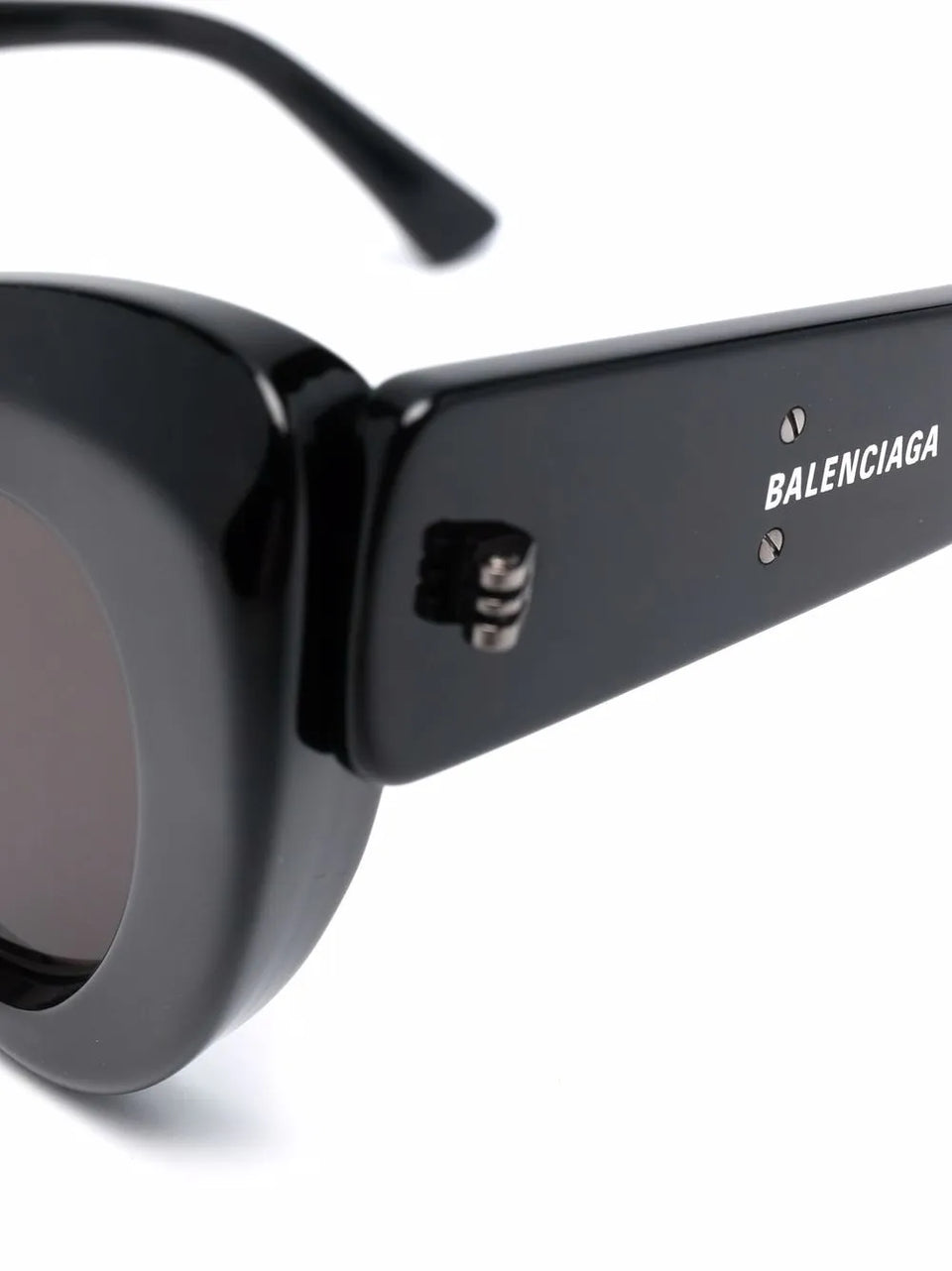 Mega cat-eye sunglasses
