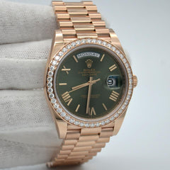 Rolex | Day-Date | 228345RBR | Rose gold | 40 x 48 mm | Rose gold | Green | Automatic