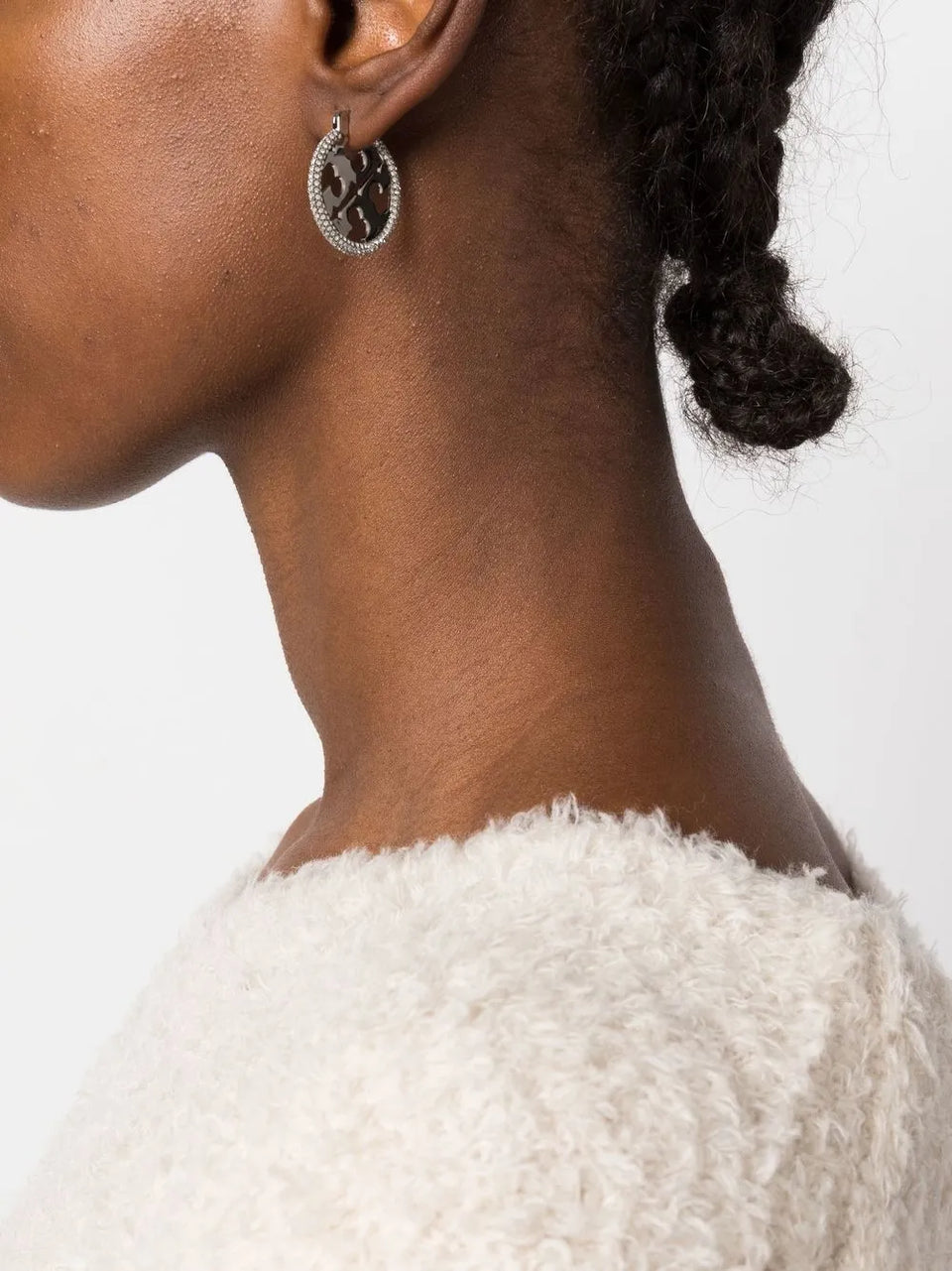 logo round earrings