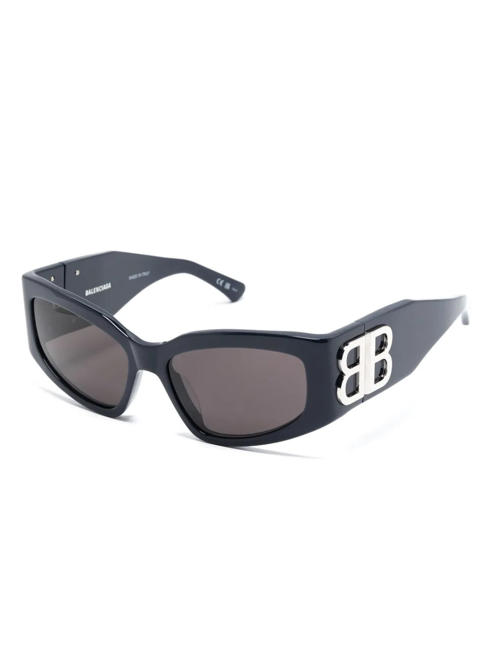 Bossy butterfly-frame sunglasses