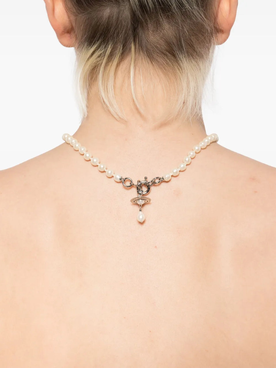 Aleksa pearl necklace