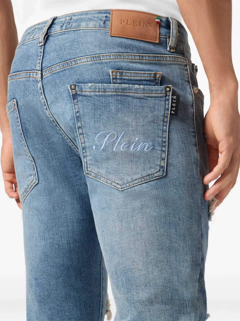 distressed-effect jeans