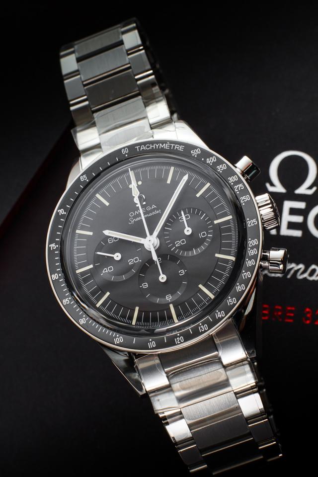 Omega Speedmaster Professional Moonwatch Caliber 321 "ed White" 39,7mm Box & Papers