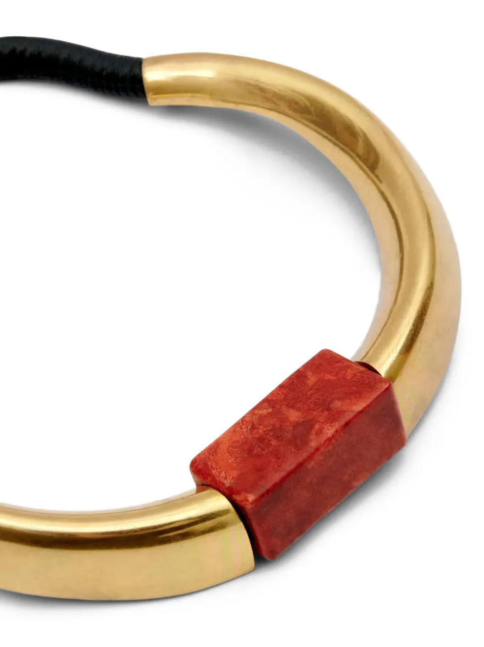 Noly chocker