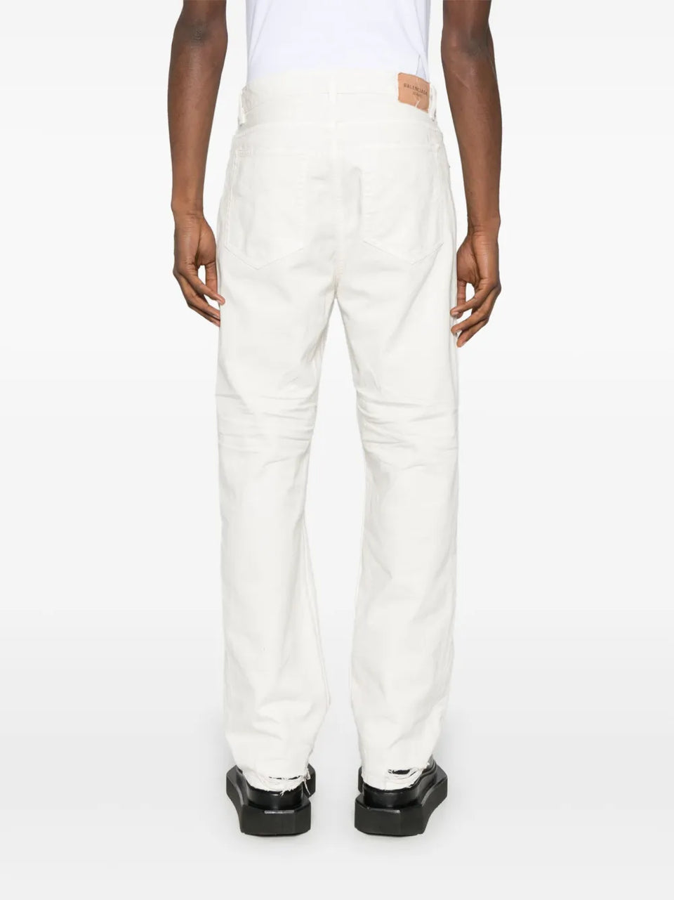 distressed-effect jeans