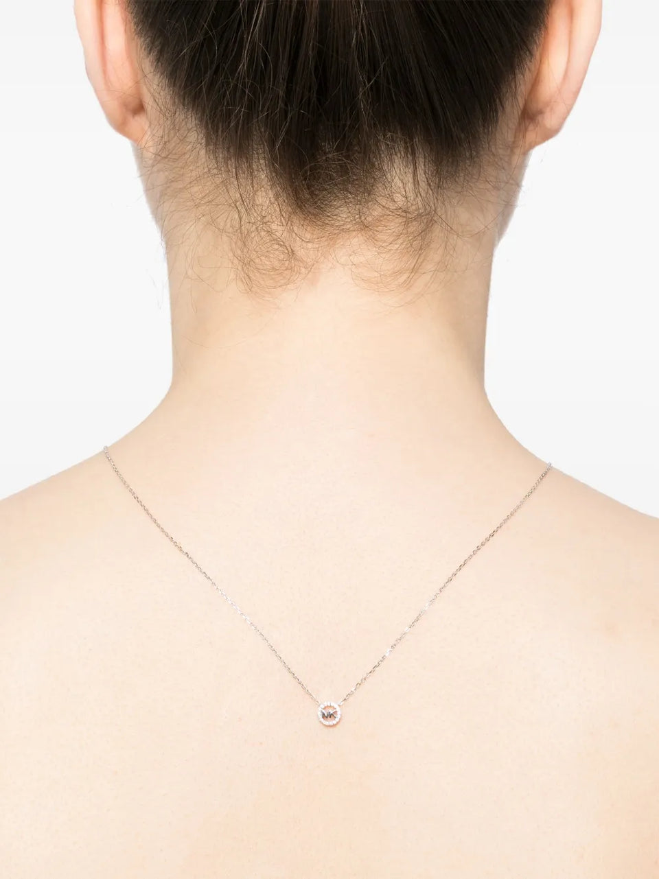 lobster claw fastening necklace