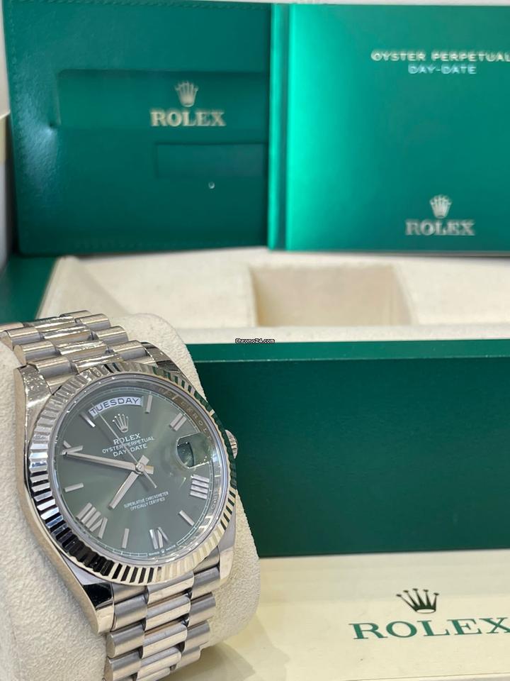Rolex | Day-Date | 228239 | White gold | 40 mm | White gold | Green | Automatic