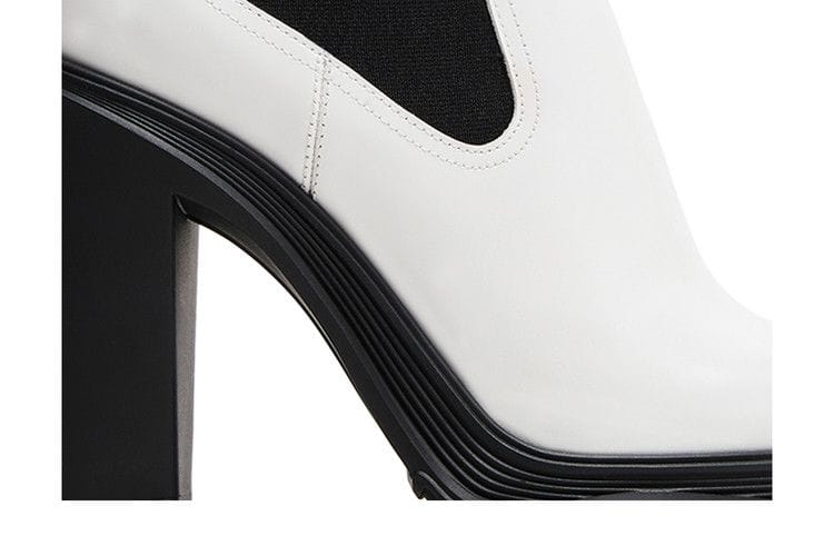 Alexander McQueen Wmns Tread Slick Heeled Chelsea Boot 'Ivory Black'