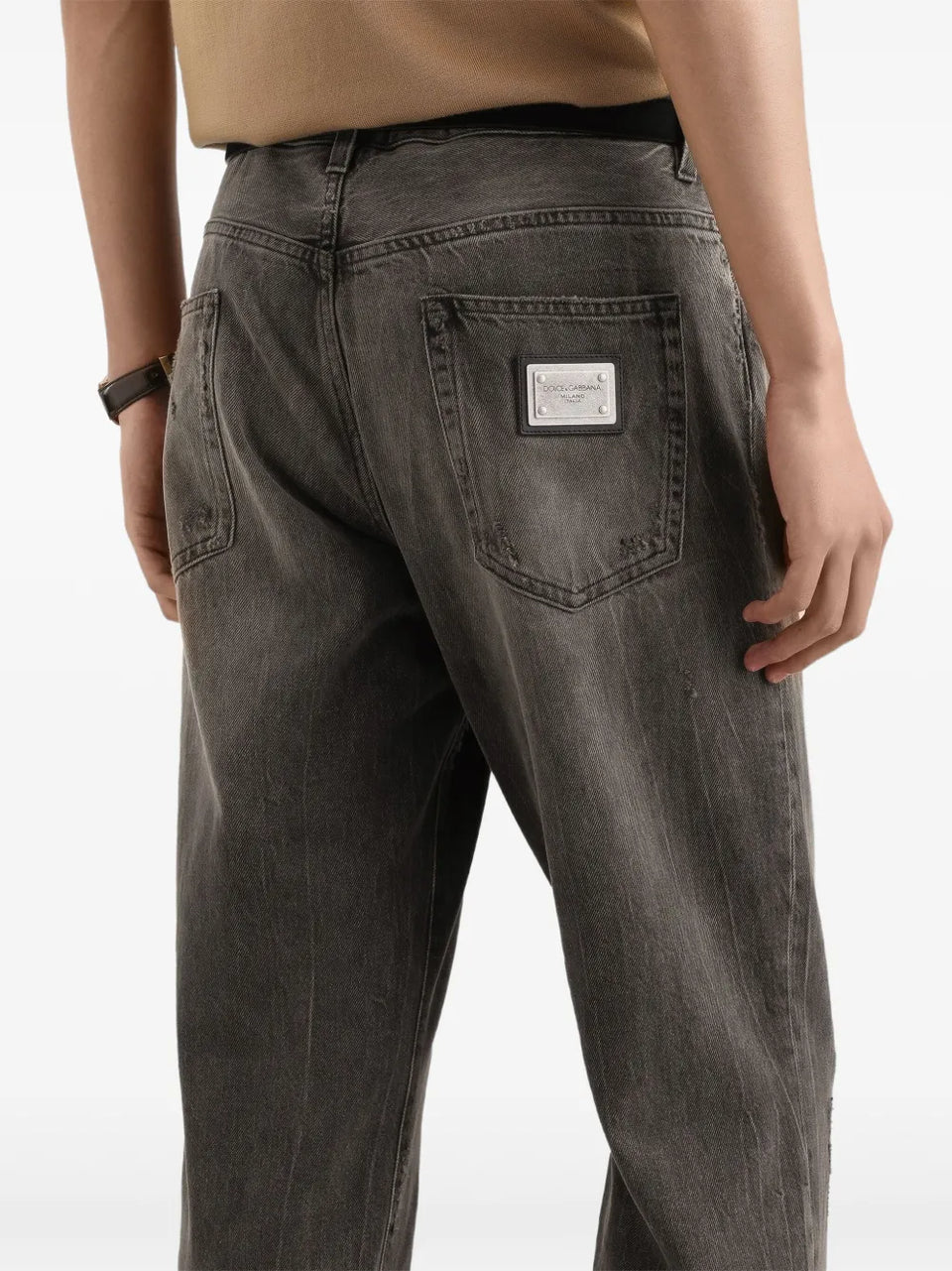 distressed-effect jeans