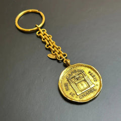 JW254 - CHANEL Gold Key Ring