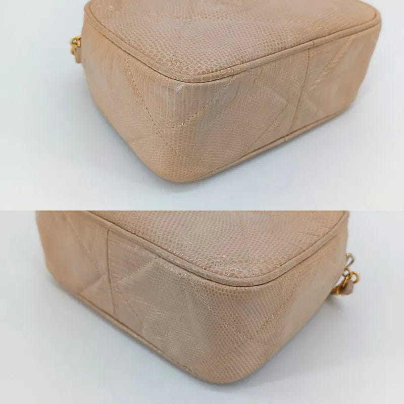 JAH164 - CHANEL Vintage Pink Lizard skin Tassel Camera bag
