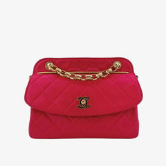 RA627 - CHANEL Vintage Pink Lambskin Gold Chain Flap Bag
