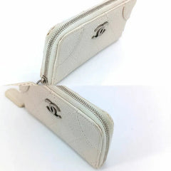 RA024 - CHANEL Vintage White Caviar Leather Zipped Coin Purse
