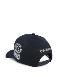 NBA Chicago Bulls embroidered snapback cap