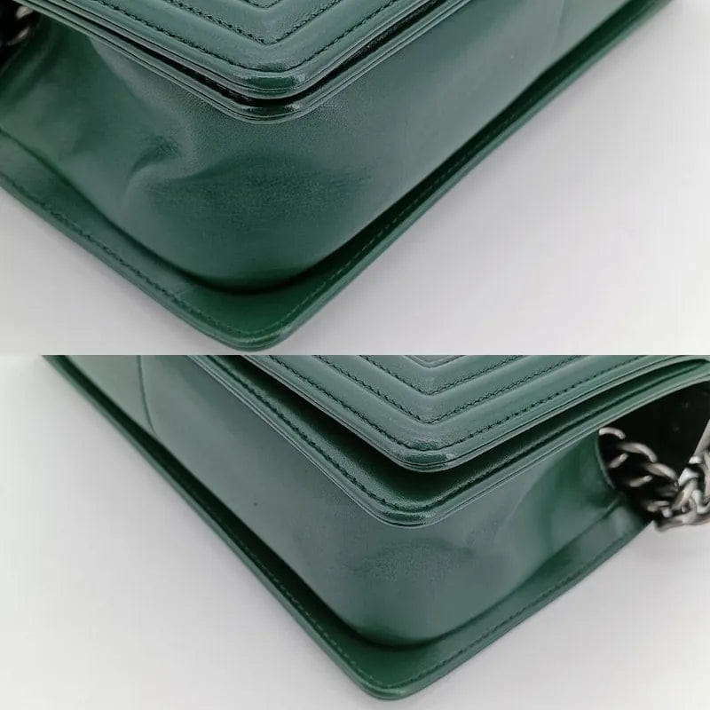JS558 - CHANEL Boy Green Lambskin Flap Bag