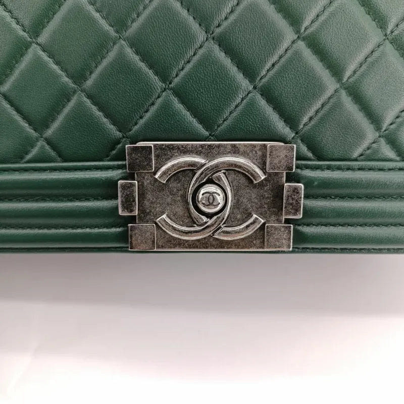 JS558 - CHANEL Boy Green Lambskin Flap Bag