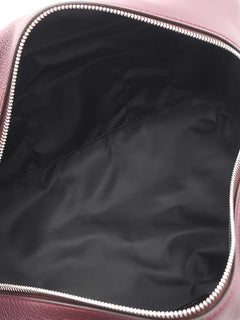 10s logo-embossed wash bag