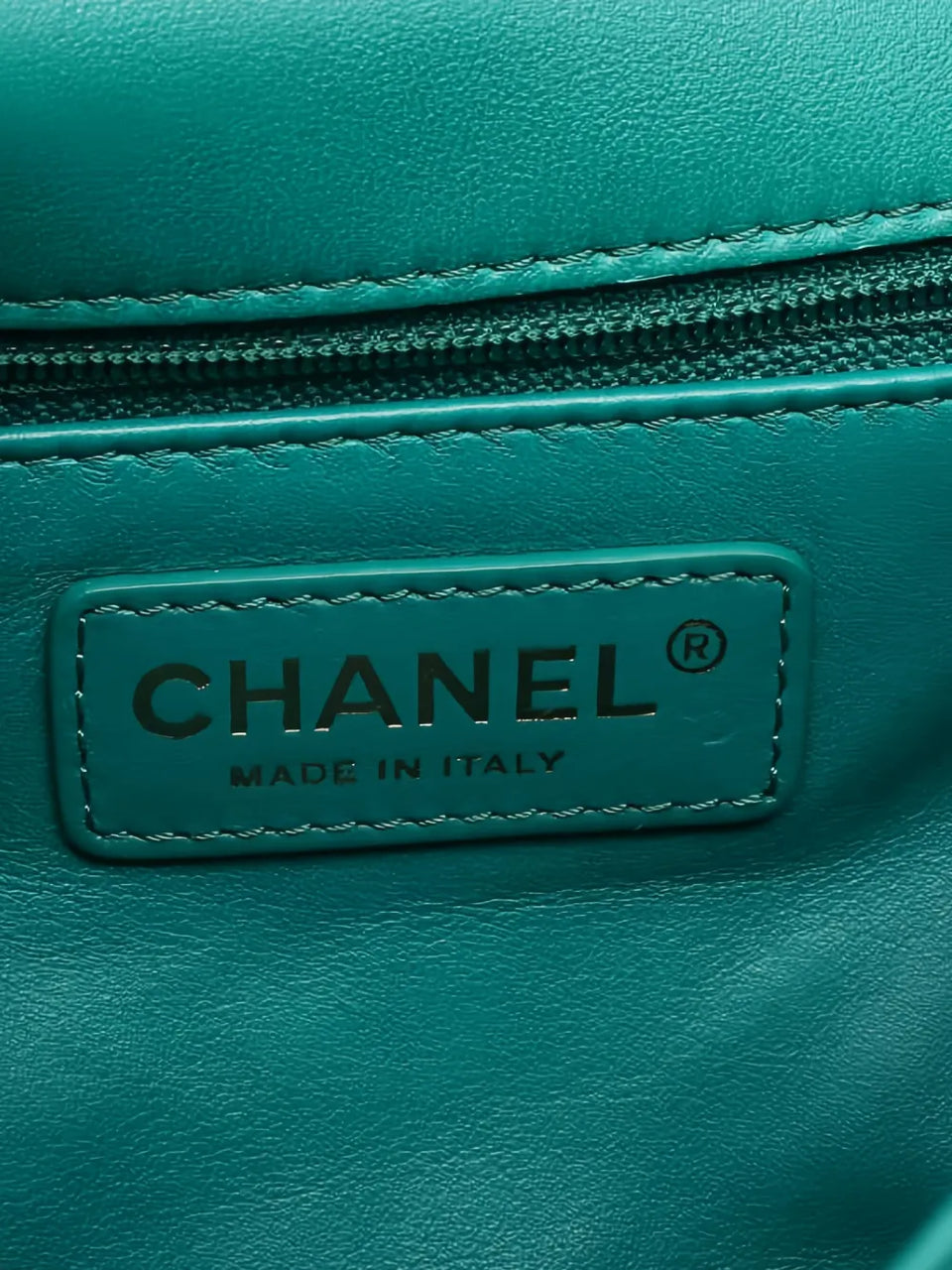 2019 Matelasse chain tote bag