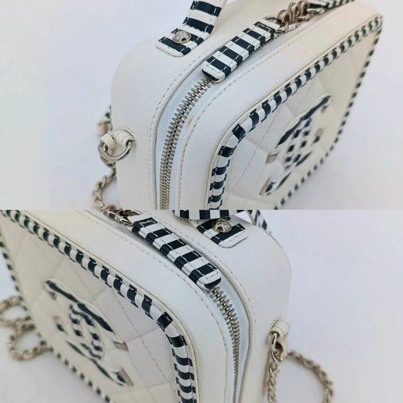 JAH168 - CHANEL Bicolor White/Black Caviar Leather Vanity Case Bag