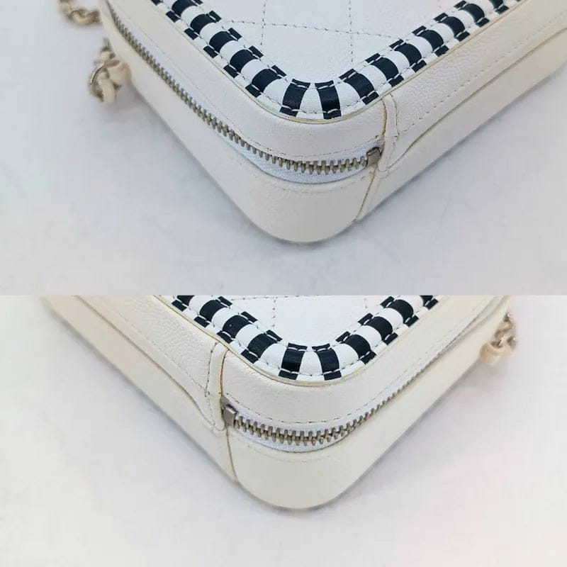 JAH168 - CHANEL Bicolor White/Black Caviar Leather Vanity Case Bag