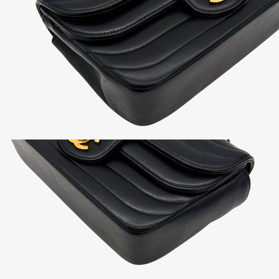 KA748 - CHANEL Vintage Navy Lambskin Horizontal Stripes Flap Bag