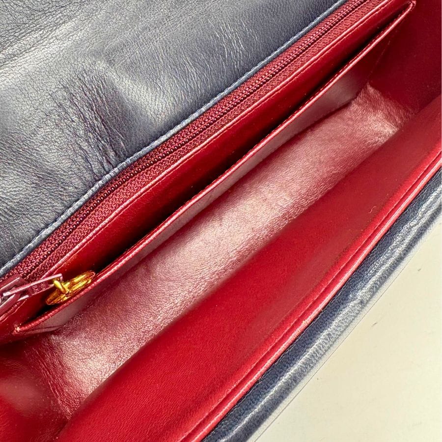 KA748 - CHANEL Vintage Navy Lambskin Horizontal Stripes Flap Bag