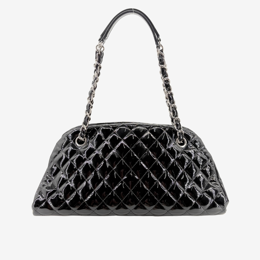 CS041 - CHANEL Vintage Black Mademoiselle Leather CC Charm Shoulder Bag