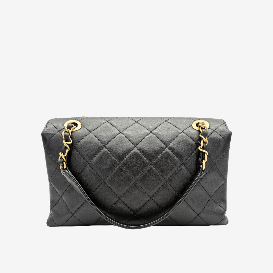 JAH219 - CHANEL Vintage Black Calfskin Enchained Flap Bag