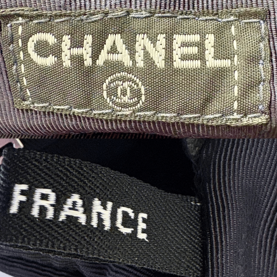 CS087 - CHANEL Vintage Dark Blue Denim Chocolate Bar Flap Bag