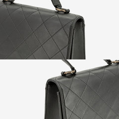 RG362- CHANEL Vintage Black Calfskin Quilted Handbag