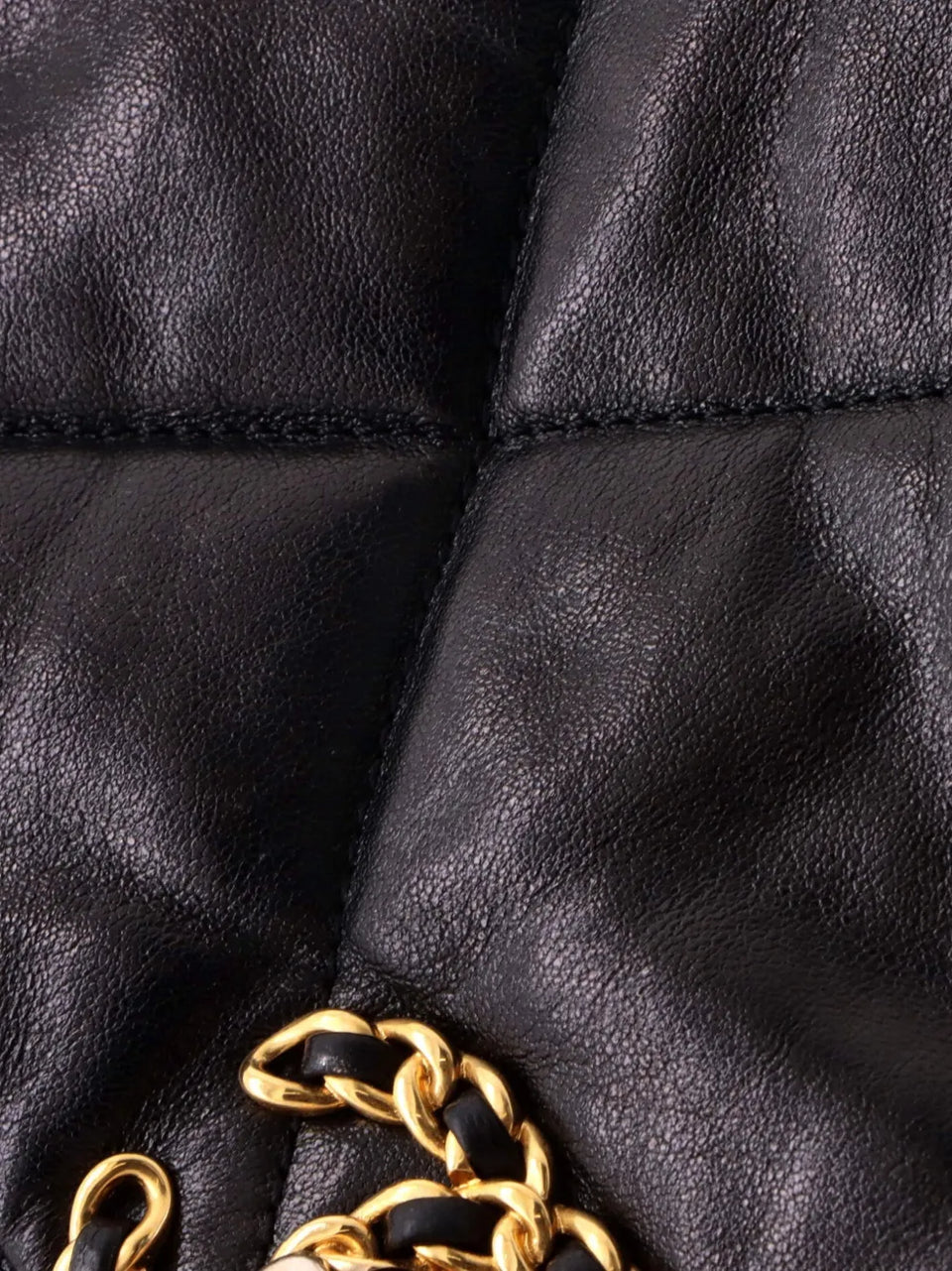 19 Flap Bag Quilted Leather Medium crossbody bag