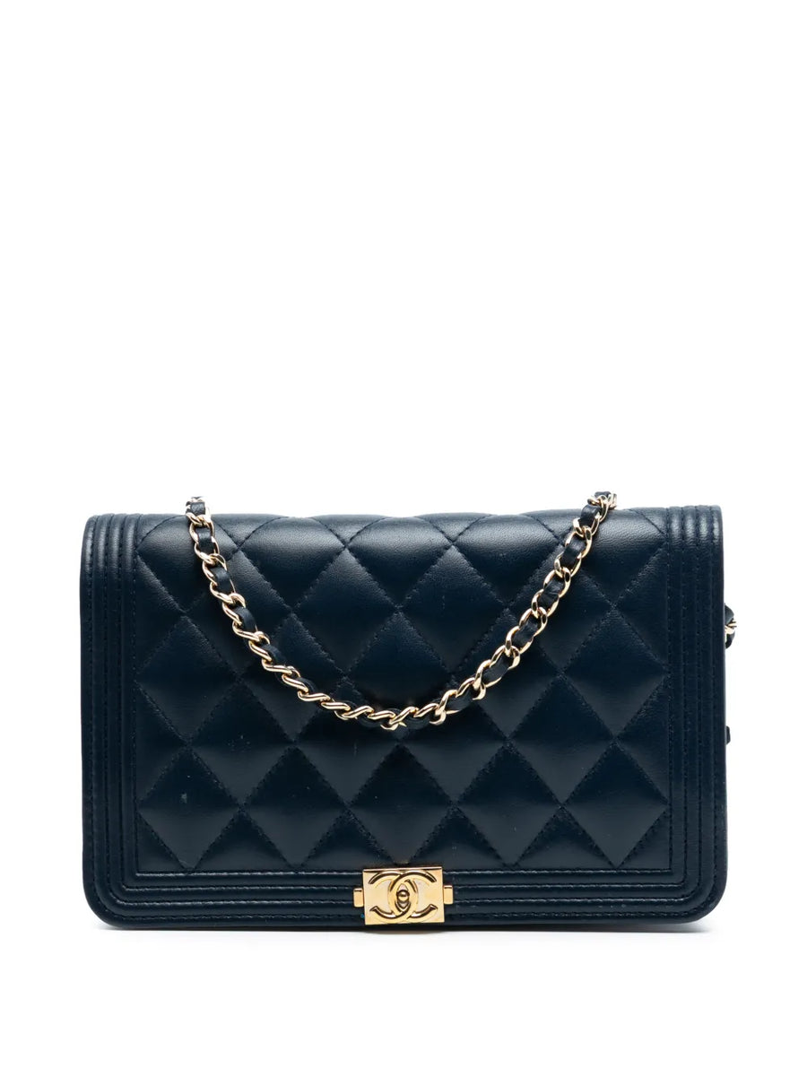2016-2017 Quilted Lambskin Boy Wallet On Chain crossbody bag