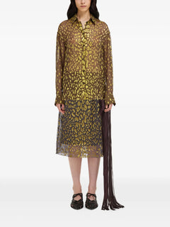 skirt with flower detail
