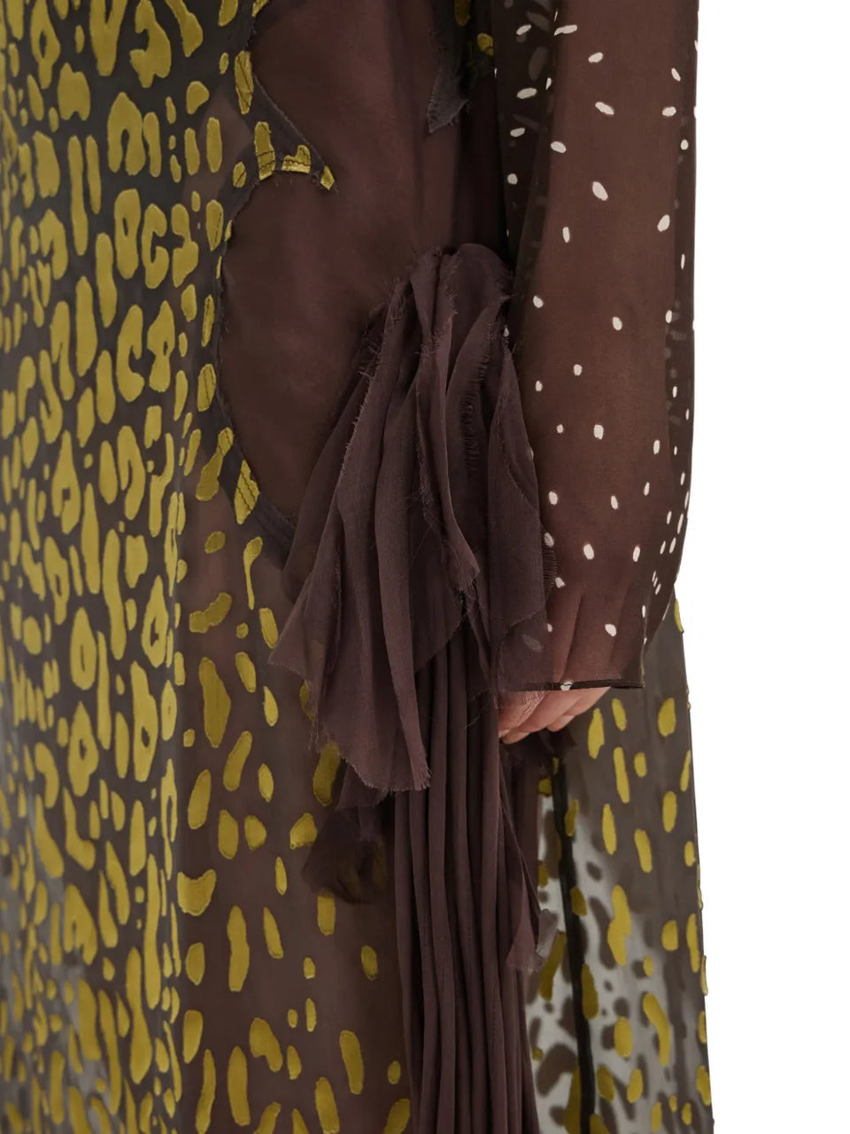 skirt with flower detail
