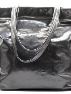 patent-leather shoulder bag