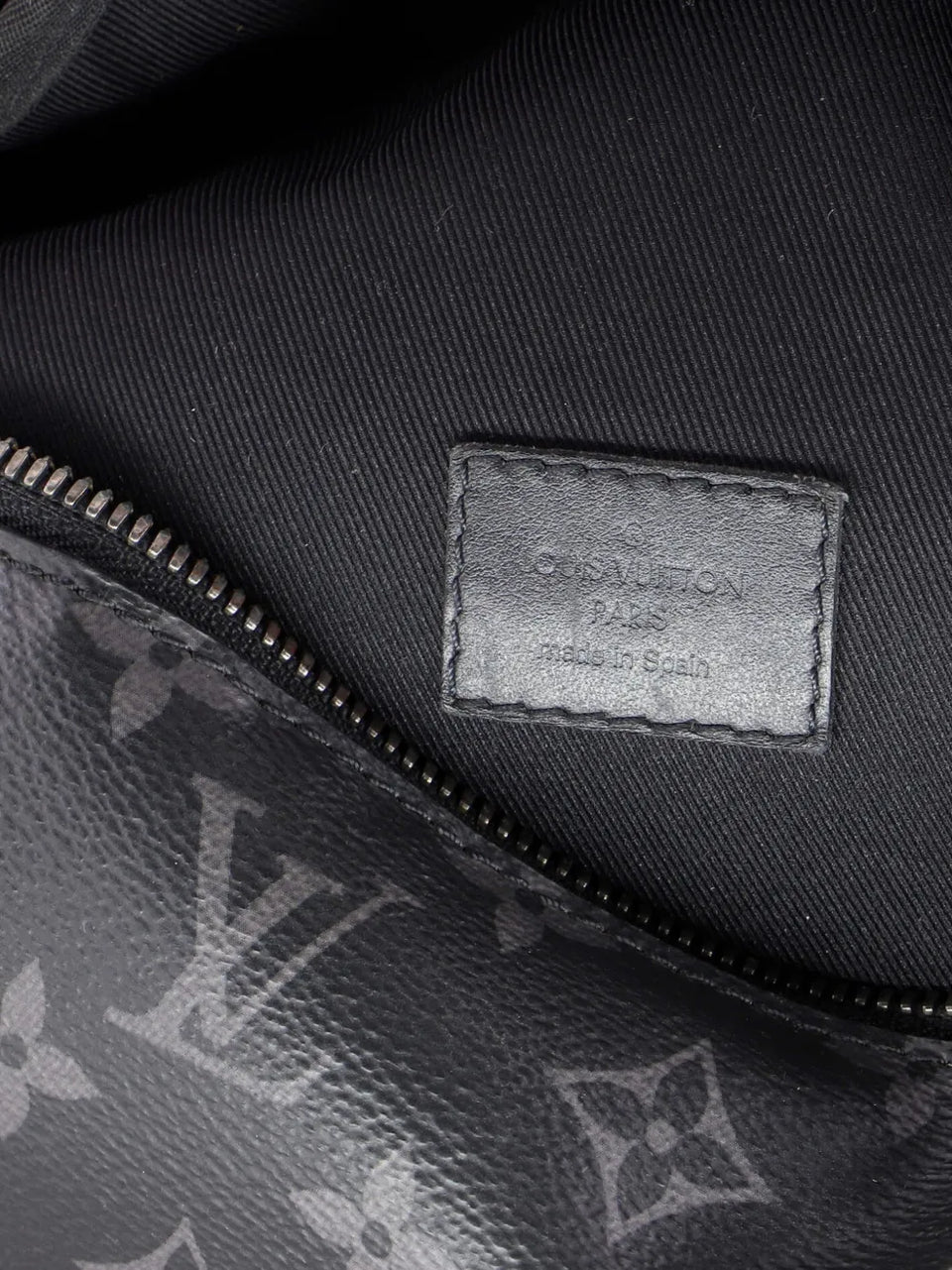 Discovery Bumbag Monogram Eclipse Canvas belt bag