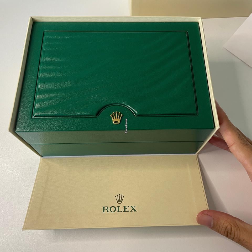 Rolex | Datejust | Oyster 36mm Stainless Steel & Rose Gold Watch Silver Fluted | Gold/Steel | 36 x 44 mm | Gold/Steel | Silver | Automatic