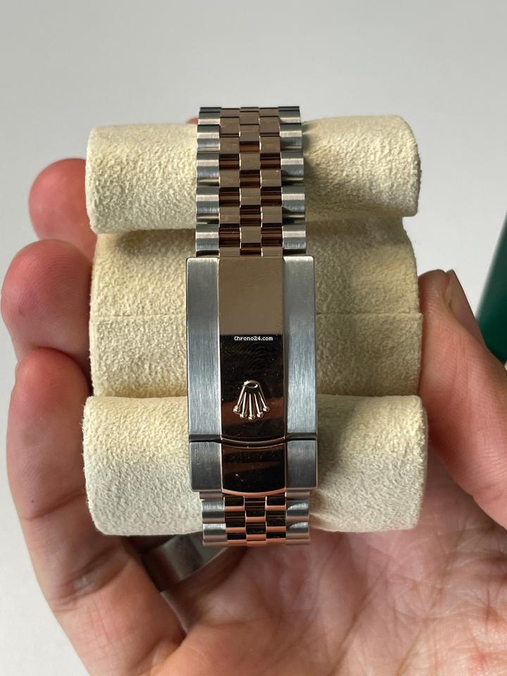 Rolex | Datejust | Oyster 36mm Stainless Steel & Rose Gold Watch Silver Fluted | Gold/Steel | 36 x 44 mm | Gold/Steel | Silver | Automatic