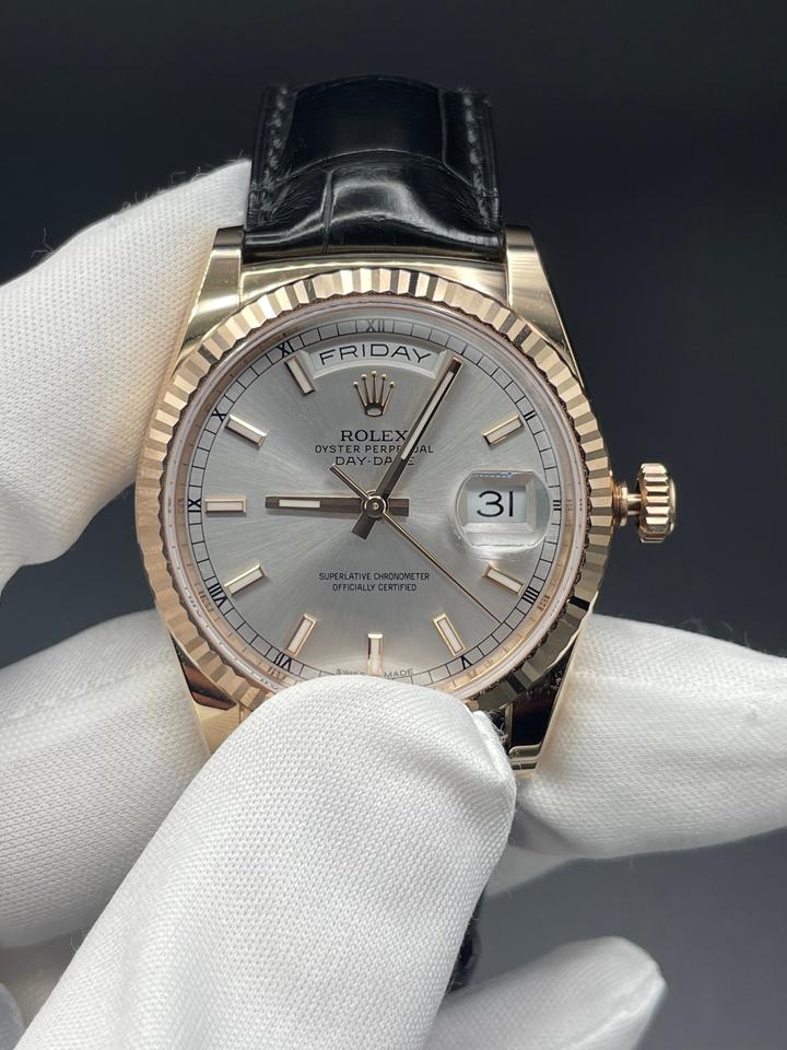 Rolex | Day-Date | 118135 | Rose gold | 36 mm | Silver | Automatic