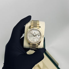 Rolex | Day-Date | 228348RBR | Yellow gold | 40 x 48 mm | Yellow gold | White | Automatic