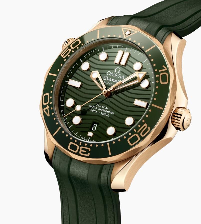 Omega Seamaster Diver 300 MCo‑axial Master Chronometer Diver 300 M Moonshine Yellow Gold 210.62.42.20.10.001