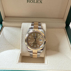 Rolex | Datejust | Full Set 2023- Yellowgold/Steel- Champagne dial- Ref 126333 | Gold/Steel | 41 mm | Gold/Steel | Champagne | Automatic