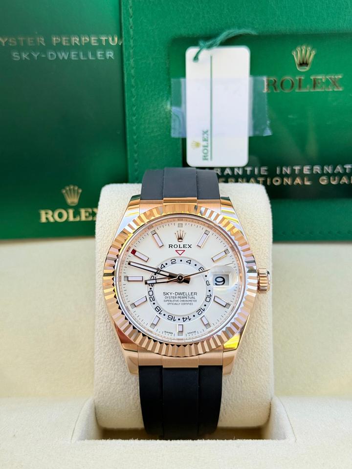 Rolex | Sky-Dweller | 326235 | Rose gold | 42 mm | Rubber | White | Automatic