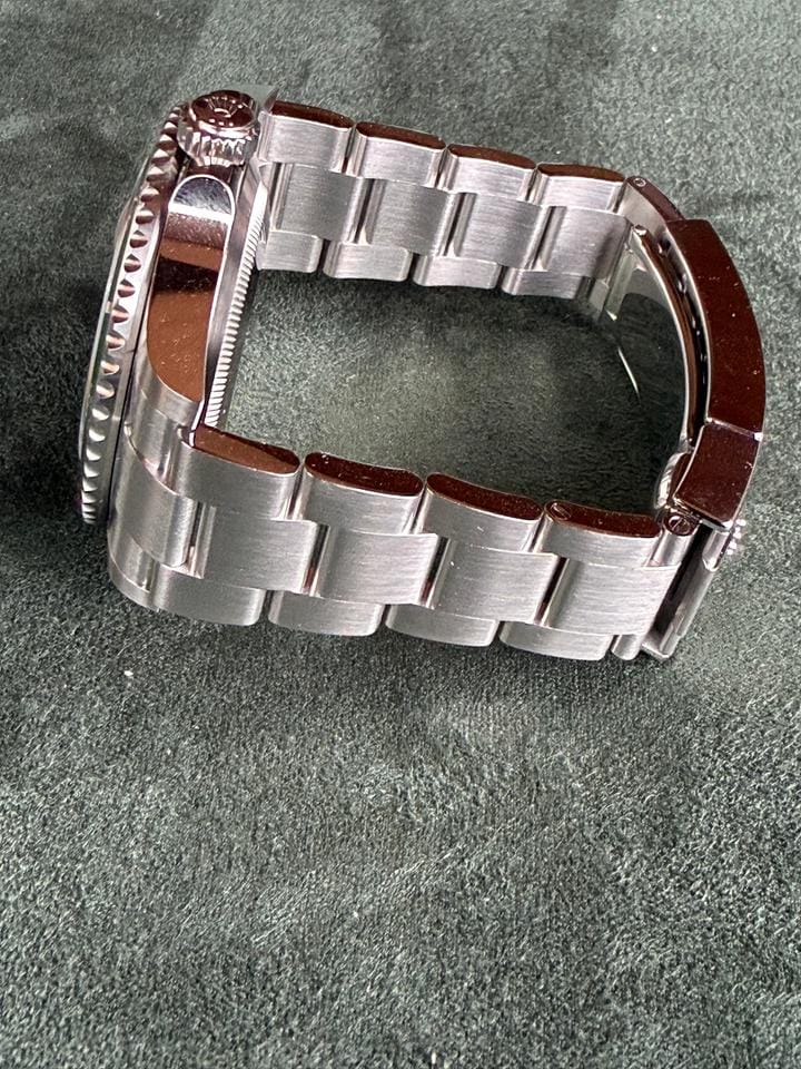 Rolex | Submariner | 116610LV | Steel | 40 mm | Steel | Green | Automatic